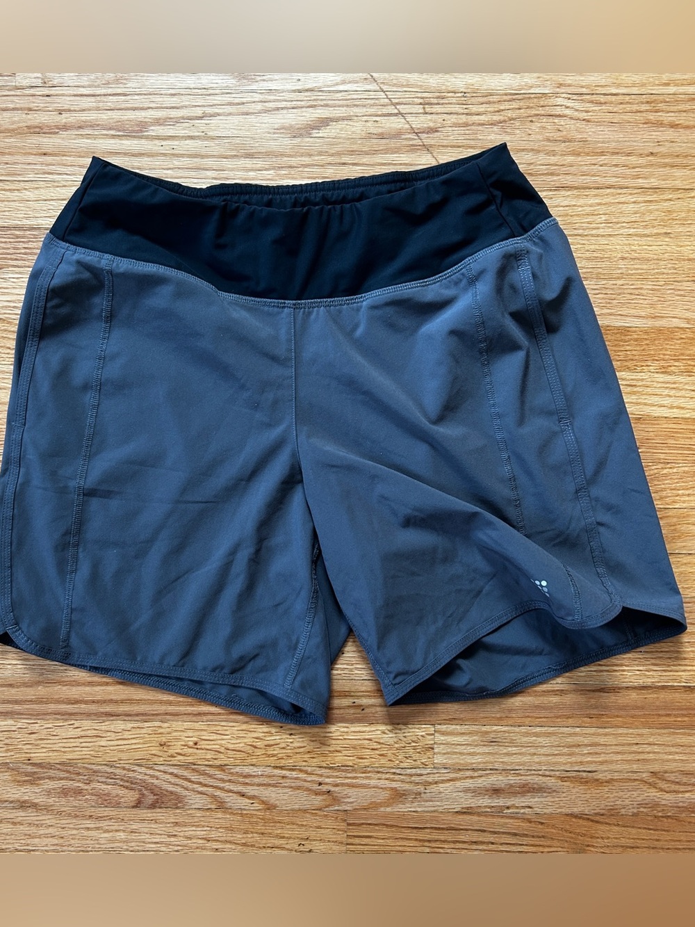 Title Nine Women's Performance Stretch Shorts Sz M